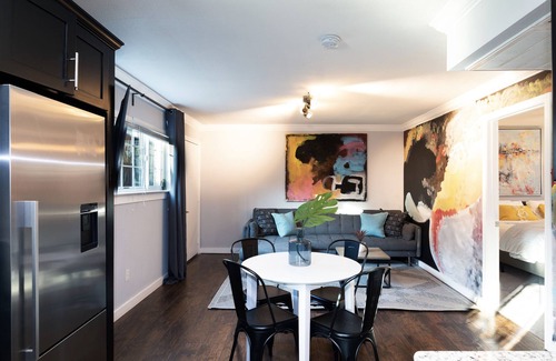 South Central Houston Apartment | Your TMC Flats! Sleeps 24, 12BR, 6BA, 6PA