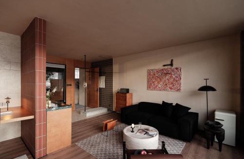 Downtown Shanghai Apartment | Yunnan Hills&Harmony Retreat Dali Erhai