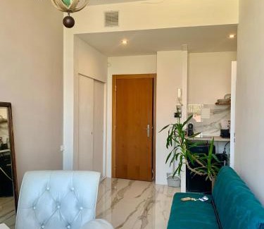San Salvario Apartment | Yuri’s Home