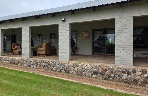 Mogale City Apartment | Zacks Country Stay Self-catering
