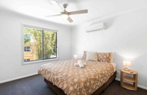 Gold Coast House | Zen Garden - Serene Townhouse