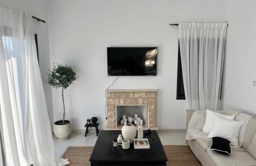Pissouri House | Zeus Holiday Home
