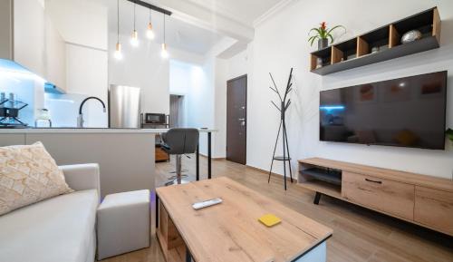 Athens Apartment | Zeus Nest for 4 pers by ΜΡS