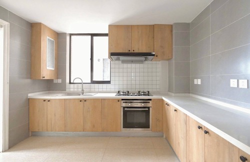 Downtown Shanghai Hotel | ZHome-Sun Wonderland Apartment