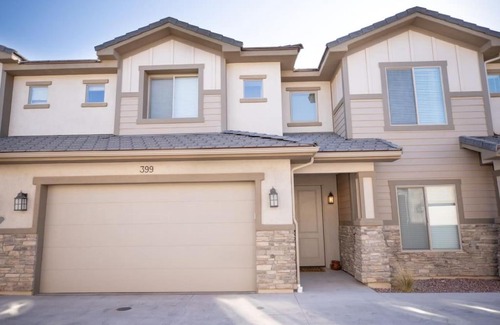 Hurricane House | Zion Village Oasis by the Pool with Lazy River