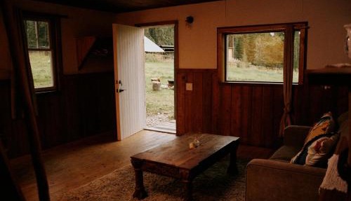 Rustic Basic Cabin at Beaverfoot