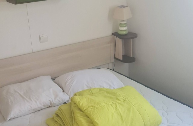À 5 Minutes de la Plage Mobil Home 2 Chambres sur Camping 4 Étoiles
