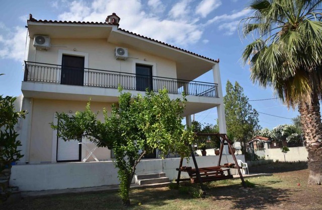 Άνετο διαμέρισμα για 4 με θέα