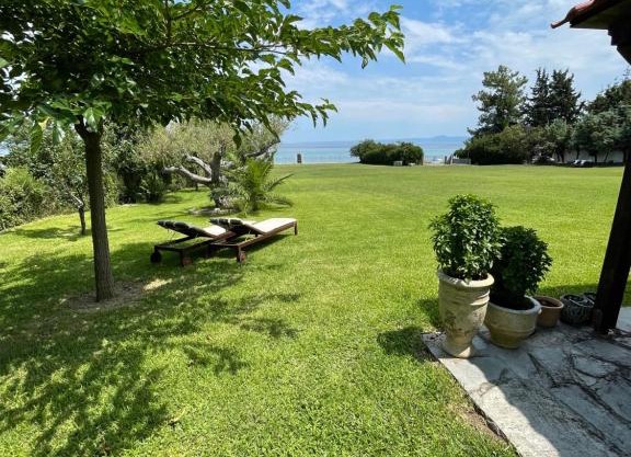 Ήλιος Villa in Ktima Gerostathi