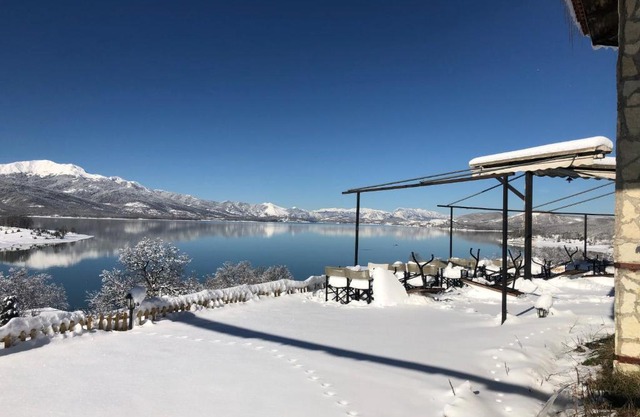 Ξενώνας Παρατηρητήριο Υπερώον