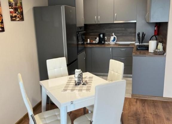 Апартамент Комфорт, близо до Летището