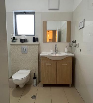 דירת גן מדרך עוז Garden Apartment