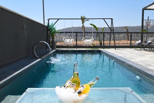 נופש הלל - וילה מהממת עם בריכה פרטית, וג'קוזי ליד הכנרת