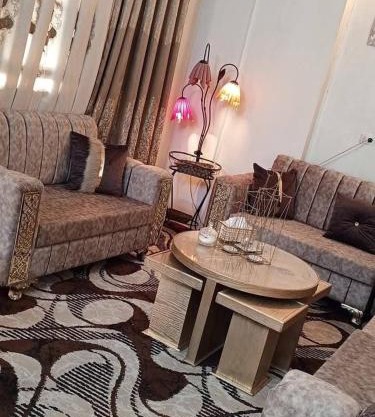 شقة مميزة للايجار المفروش بالشيخ زايد