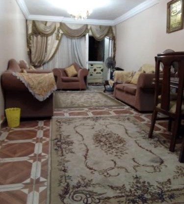 شقق هوليداي شقة لك بالكامل ثلاث غرف و حمام و مطبخ و انتريه و شرفة