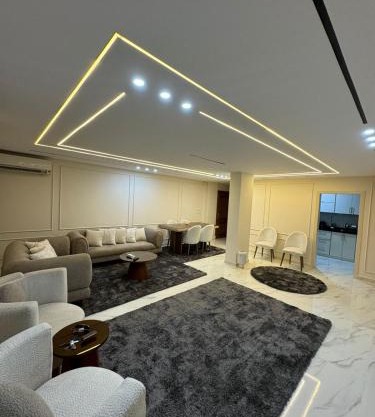 شقه ارضى بحديقه بالرحاب