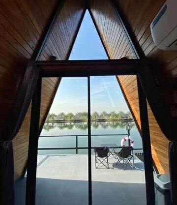 บ่อดินอินไซด์เอาท์BhorDin InSideOut