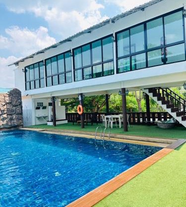 โรงแรมภูรัญญารีสอร์ทเขาใหญ่