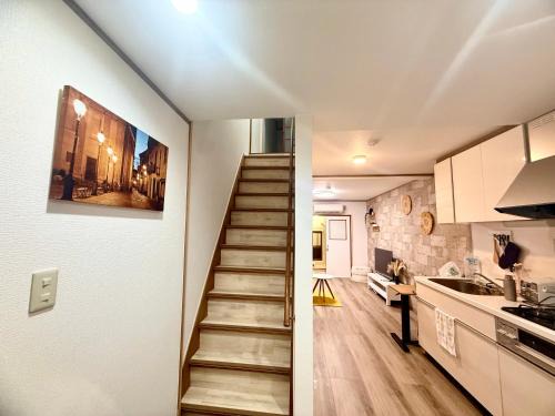 梅田から2駅2階建貸切Local stay関西福島小屋