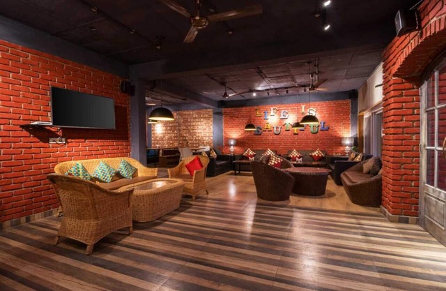 04 Bedroom Apartment in Boutique 11 Bedroom Villa