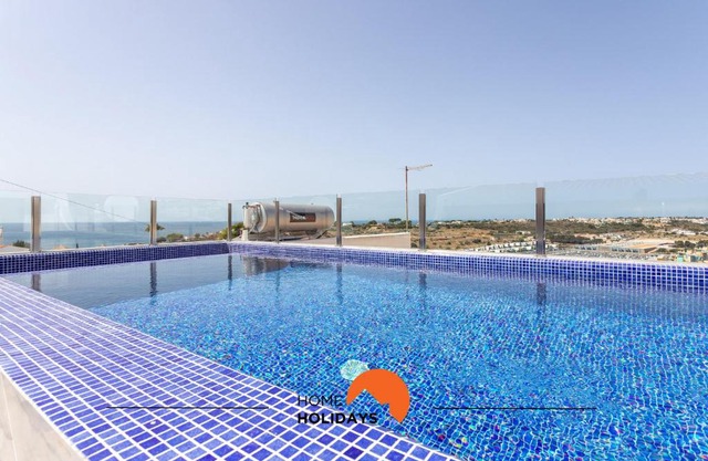 #078 Prestige Villa by Home Holidays