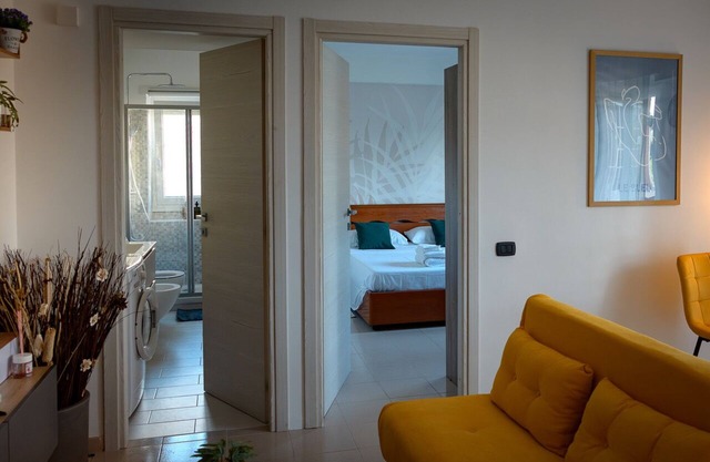 1.5 km from Ciampino train station, cozy and very comfortable.