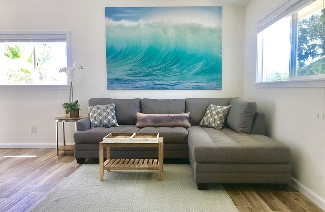 1-Bed, 1-Bath - Walk to Beach.