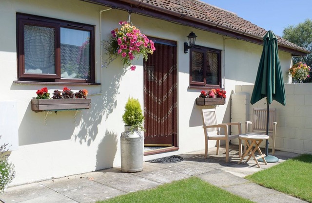 1 bedroom accommodation in Lympsham, near Weston-super-Mare
