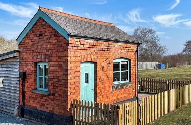 1 bedroom accommodation in Clifton, near Newark