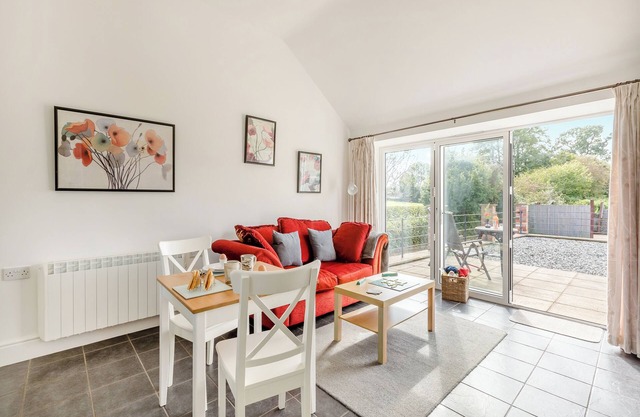 1 bedroom accommodation in Hewish