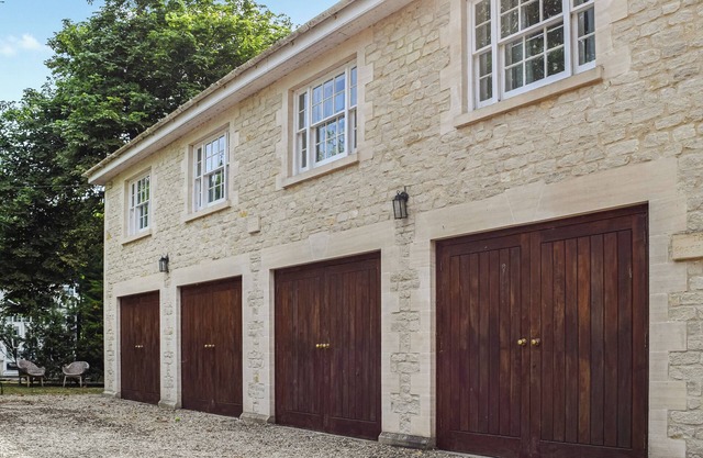 1 bedroom accommodation in Tetsworth, near Oxford
