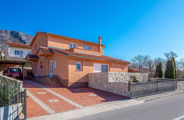 1 bedroom amazing apartment in Bribir