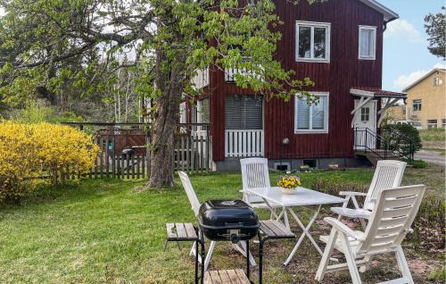 1 Bedroom Amazing Apartment In Orrefors