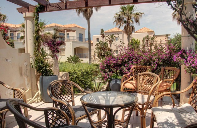 1 Bedroom Apartment on Beach Elias Upper