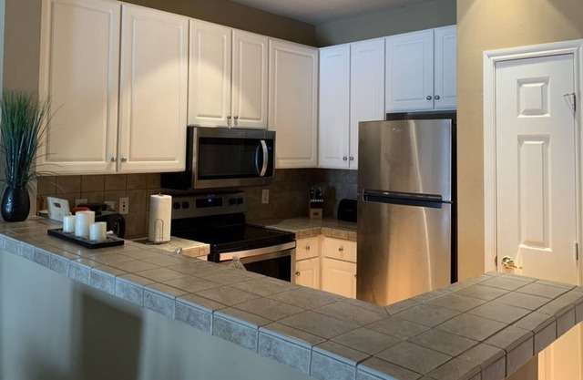 1 Bedroom Condo 208481 by Houzlet