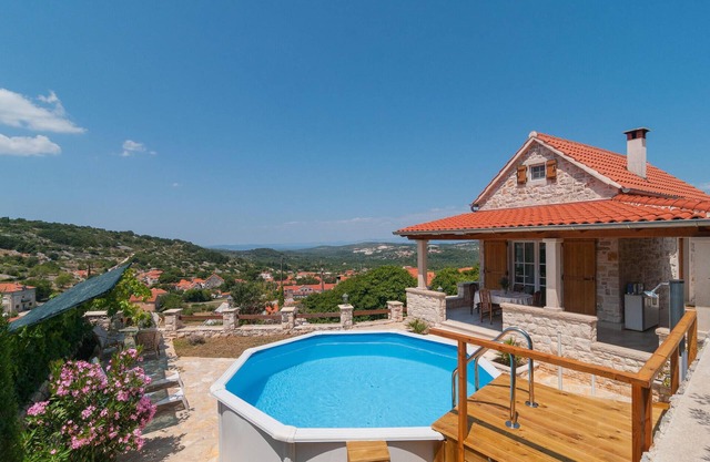 1 bedroom lovely home in Nerezisca