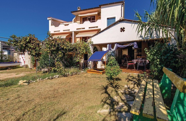 1 bedroom nice apartment in Dinjiska