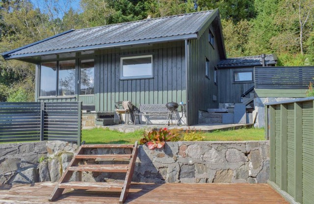 1 Bedroom Nice Home In Lyngdal