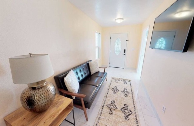 1 Bedroom Single family 626500 by Houzlet