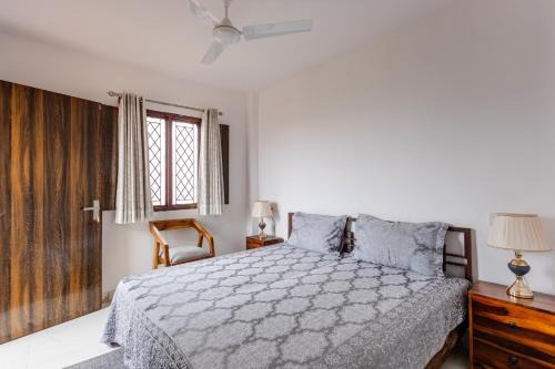 1 BR Stay enclosing the mountains Nivriti Cottage