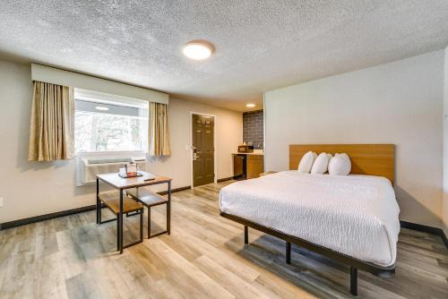 1 Mi to Lake Huron Beaches Quiet Studio Apartment