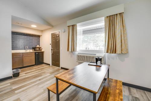 1 Mi to Riverfront Sleek Port Huron Studio