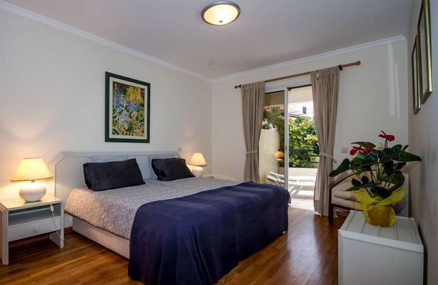 10 minutes from the center of Funchal- Free WIFI