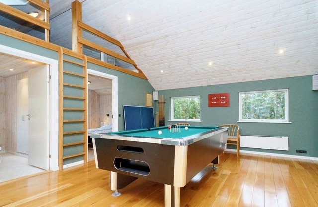 10 person holiday home in Rødby