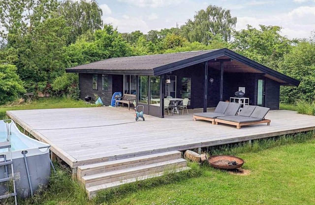 10 person Summerhouse with pool