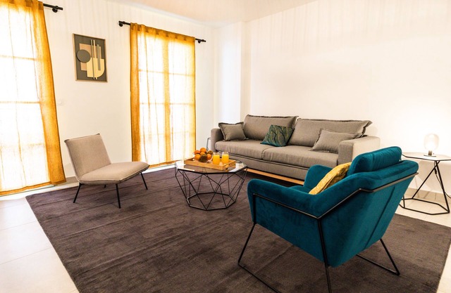 100 meters from the port of Bonifacio, magnificent new apartment