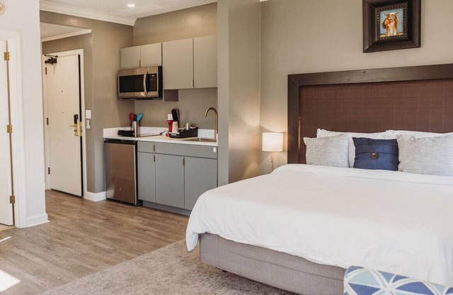 105 · Osage Hive #105 - Hotel Phillips