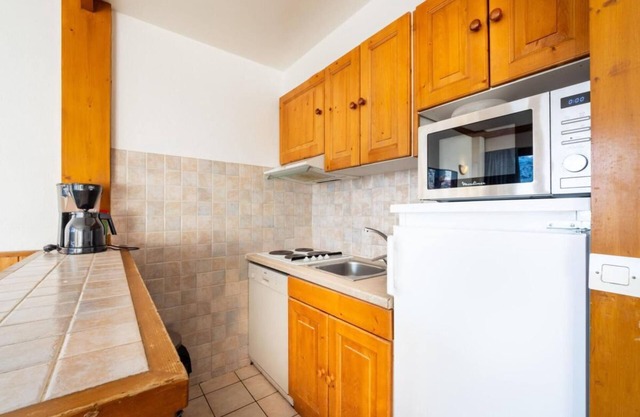 10m from ski slopes, 5th floor, balcony, tv, ski locker, 52m², Tignes