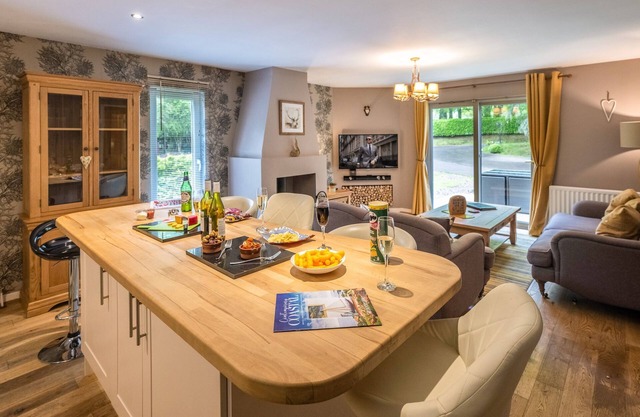 11 The Courtyard Cottages: Luxury Holiday Accommodation - Pet Friendly