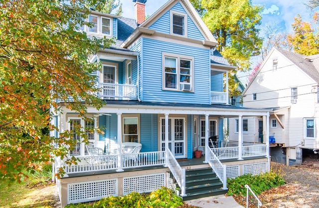 12 Hurst - Chautauqua Charmer